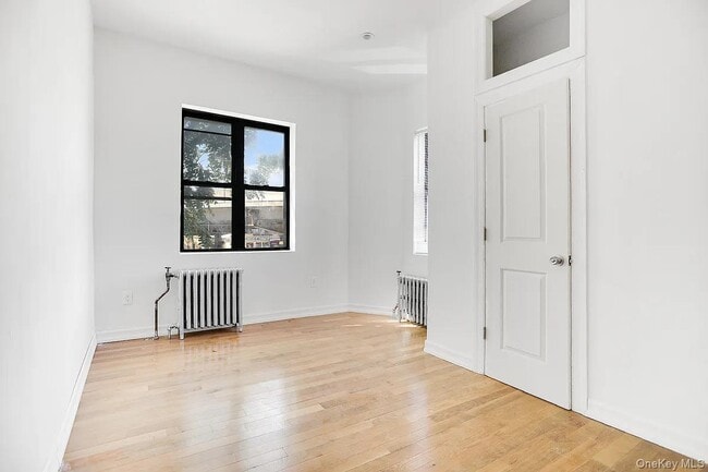 Building Photo - 151 Kingsland Ave
