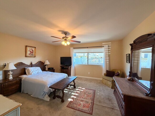 Building Photo - Fully furnished (short term) home in Camarillo's Premier Senior Community - Leisure Village