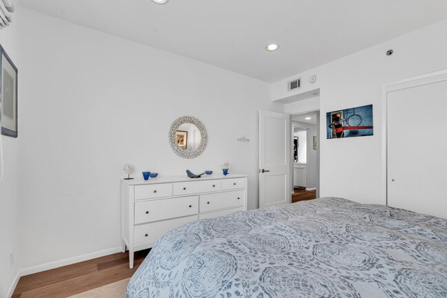 Building Photo - 140 Ocean Park Blvd