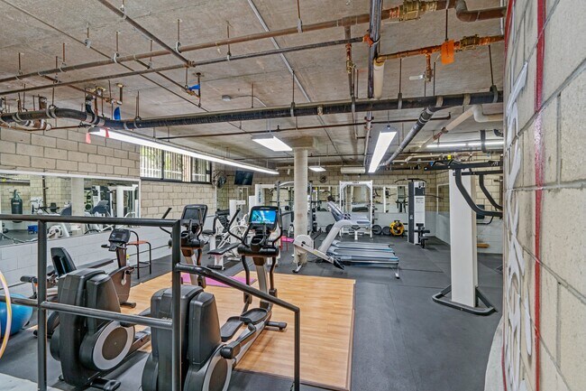 Building Photo - 222 S Central Ave