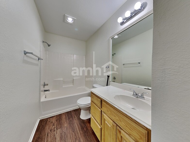 Building Photo - 1013 White Marlin Dr