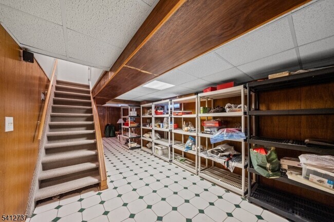 Building Photo - 784 Cherry St