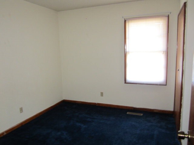 Building Photo - 161 Sharyn Ln