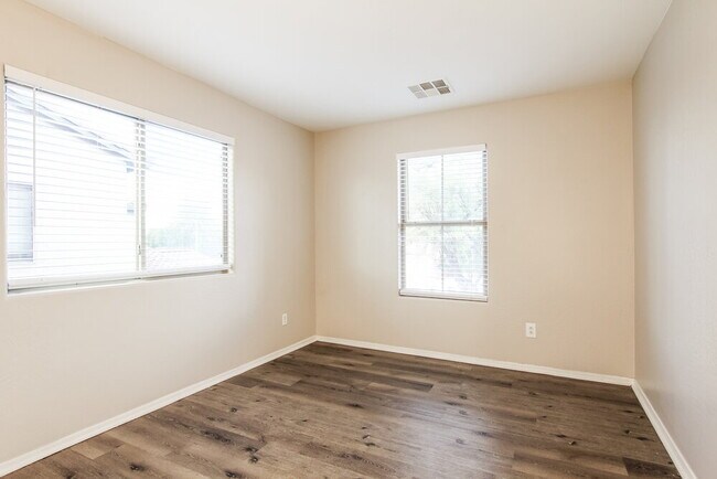 Building Photo - 5305 W Novak Way