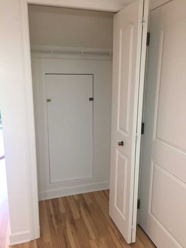 Building Photo - 2778 Hidden Dr