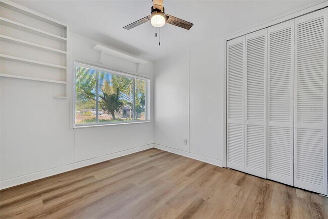 Building Photo - 6348 7th Ave N