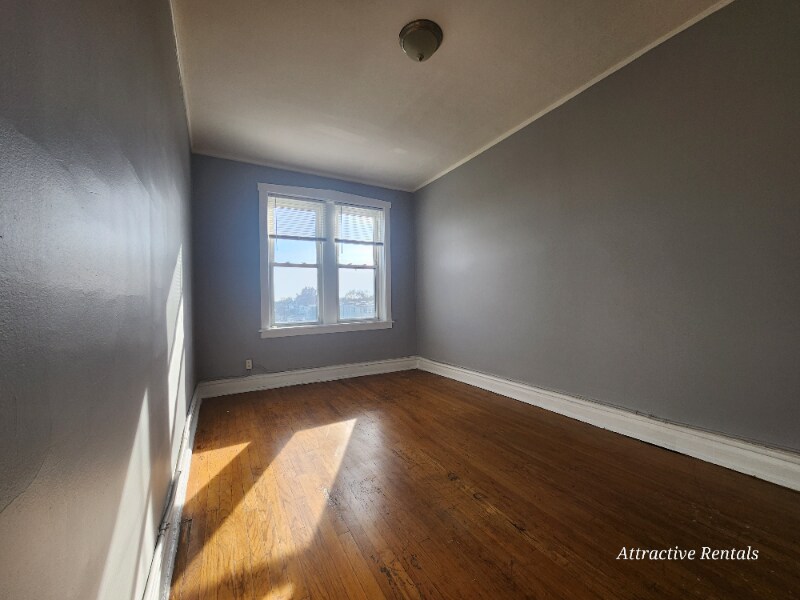 Building Photo - 1160 S Mason Ave