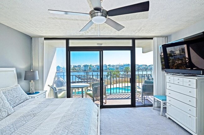 Building Photo - 1080 St Joseph St