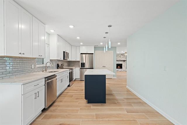 Building Photo - 2101 Country Dell Dr