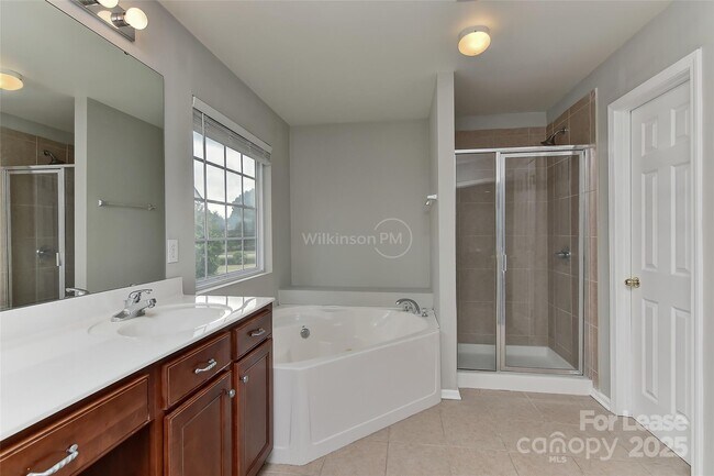 Building Photo - 15723 Wood Duck Crossing Dr