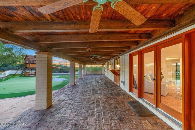 Building Photo - 2940 E Camino Juan Paisano