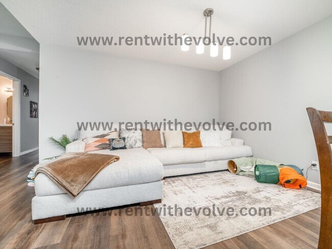 Building Photo - 19 Stone Bridge Dr