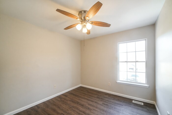 Building Photo - 250 Kendall Ln