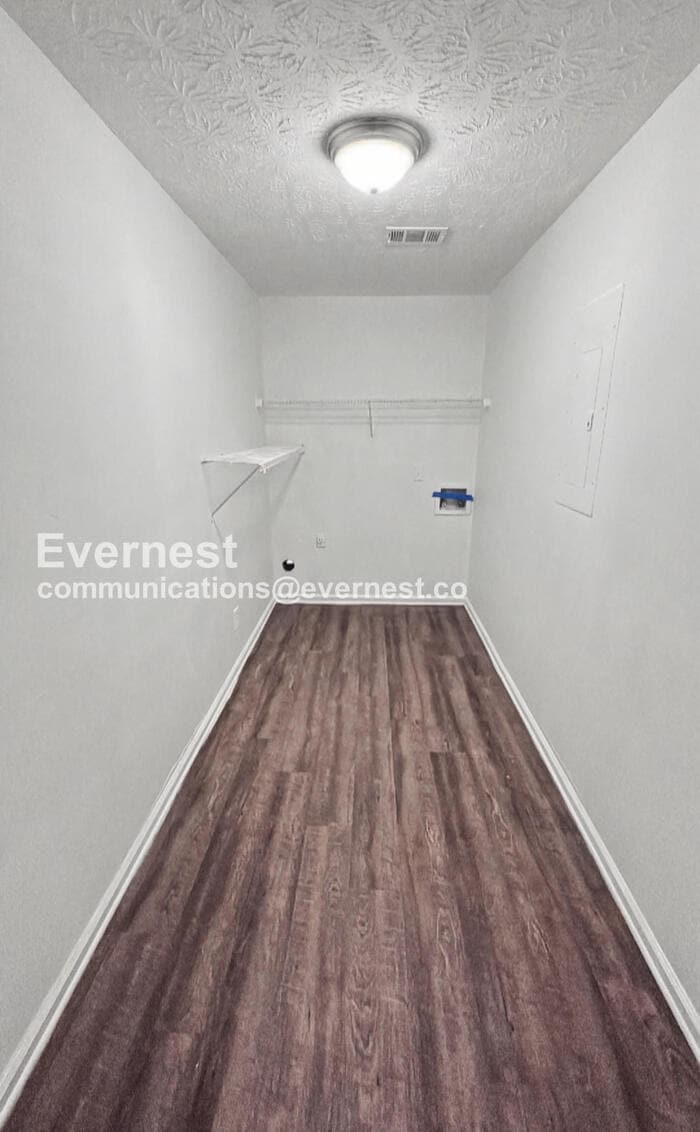 Building Photo - 1069 Estates Ct