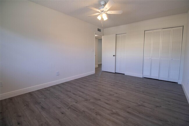 Building Photo - 1507 Argyle Dr