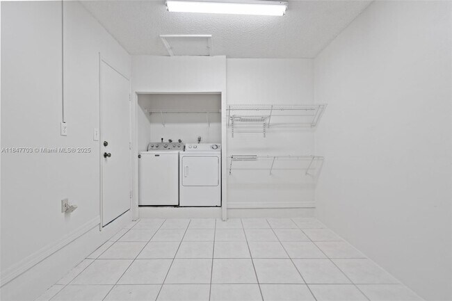 Building Photo - 14202 SW 151st Ct