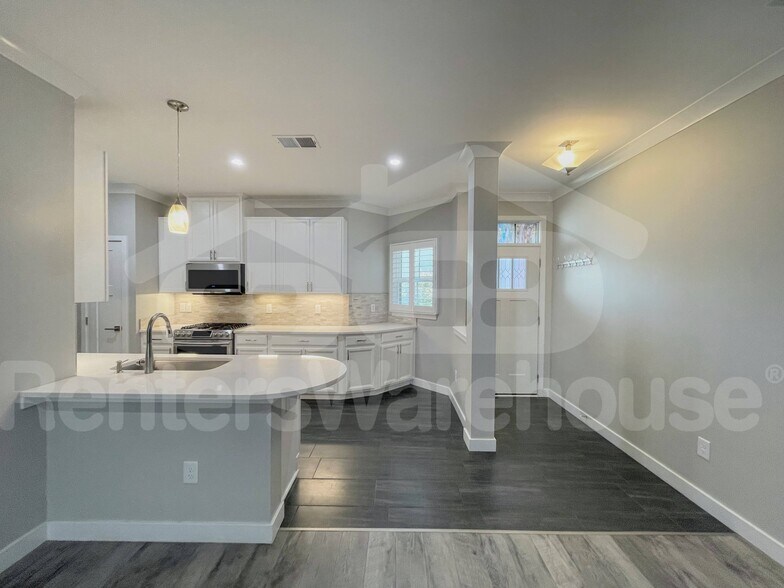 Building Photo - 1907 Doubloon Way