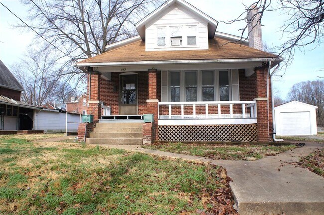 Primary Photo - 117 S 11th St