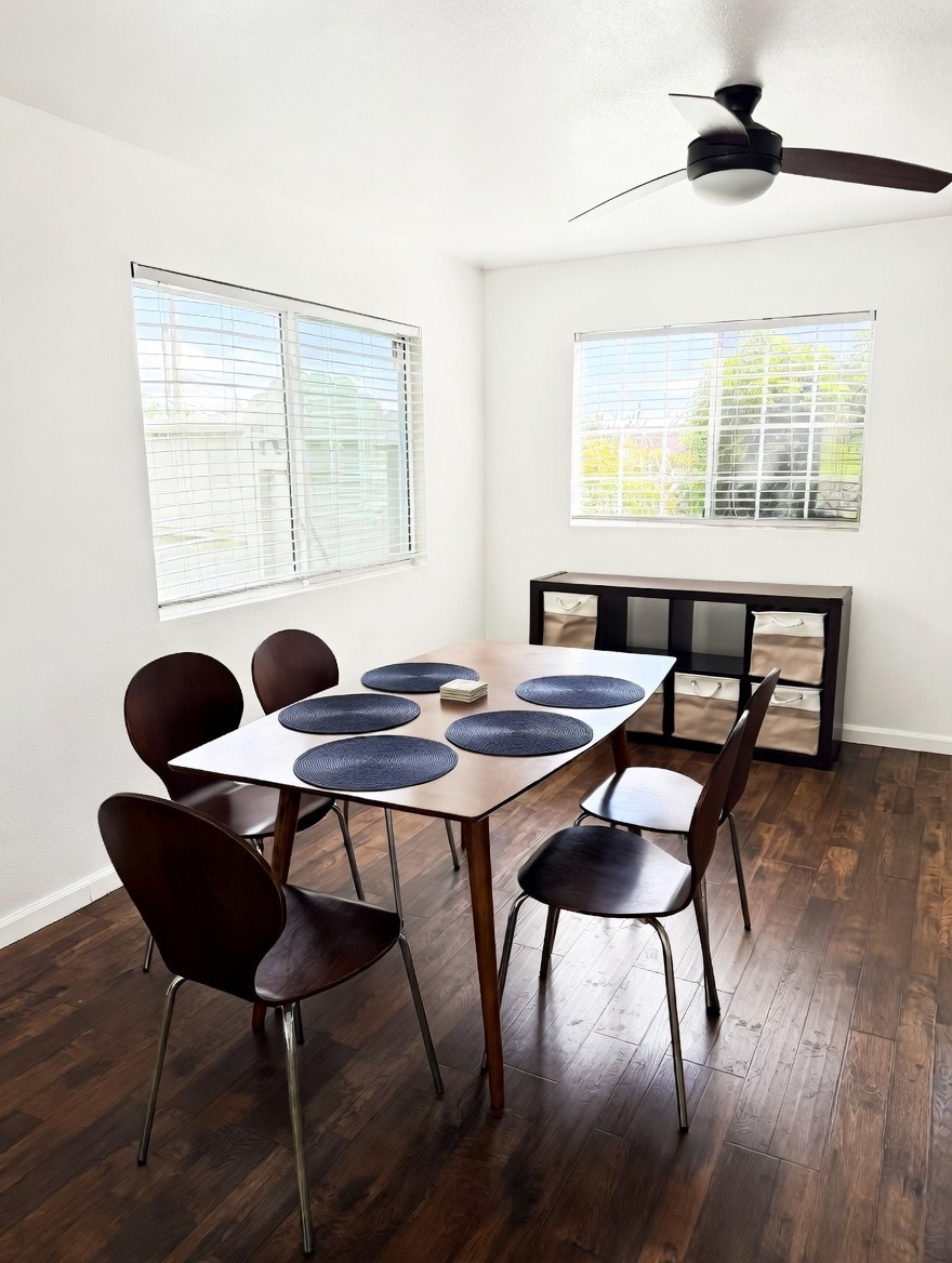 Dining space - 74-5051 Malia Pl