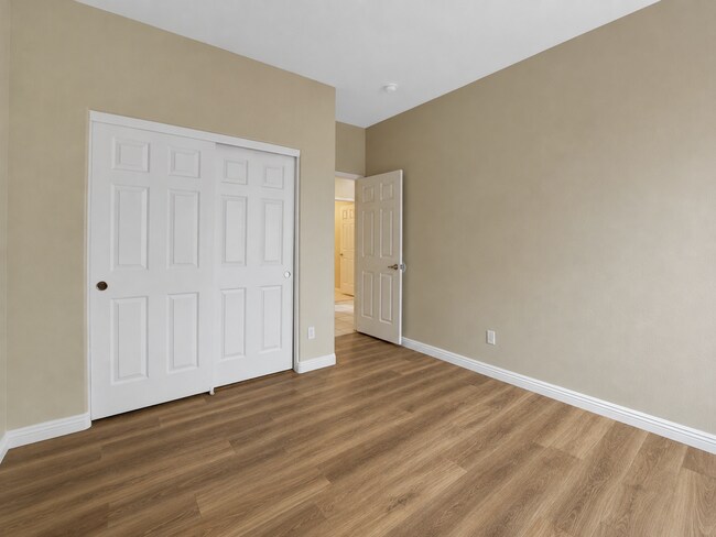 Building Photo - Anthem Gem with 3-Car Garage & Spacious Backyard