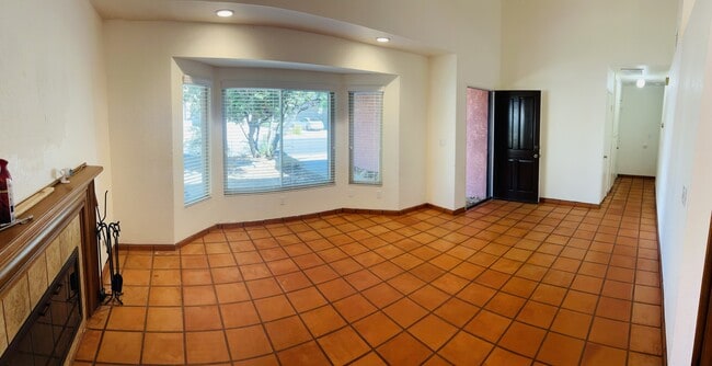 Building Photo - 15721 Shadow Mountain Ln