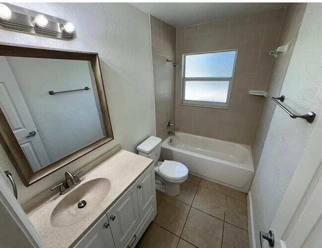 Building Photo - 139 E Patterson St