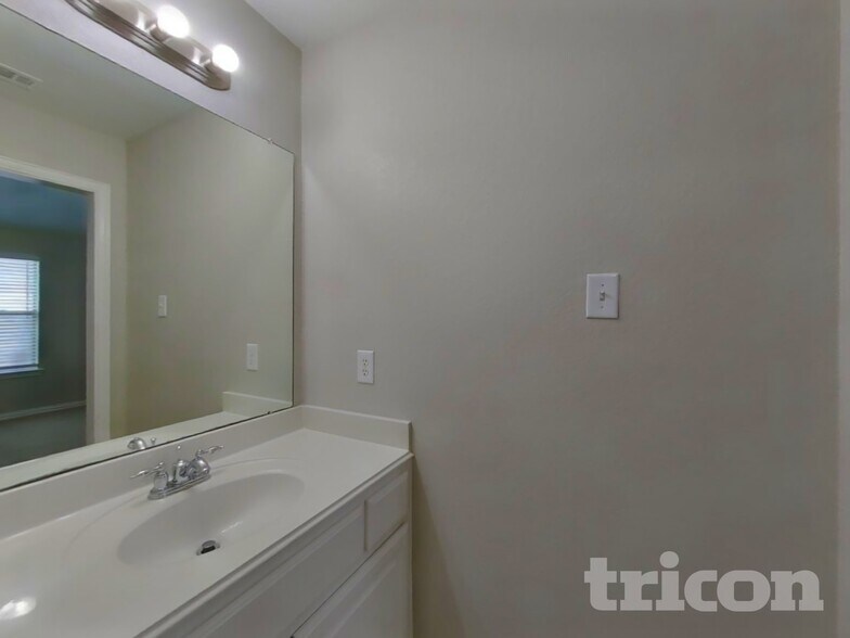 Building Photo - 12219 Arkansas Post Ln