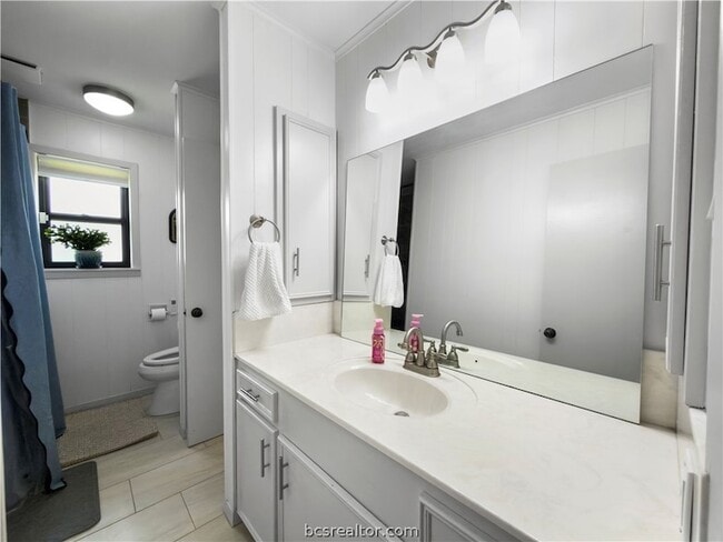 Building Photo - 2525 Willow Bend Dr
