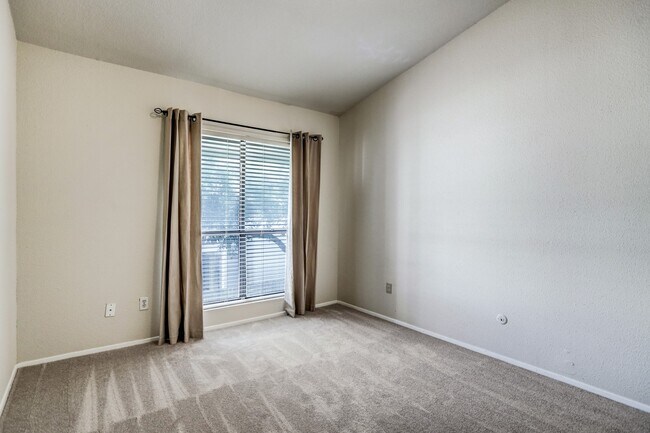 Building Photo - 1881 Bering Dr