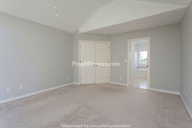 Building Photo - Charming Four Bedroom Bethany Home w/ Fully Fenced Yard!