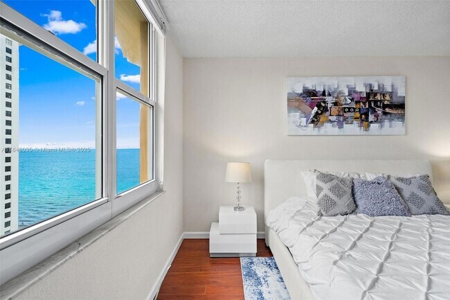 Building Photo - 2501 S Ocean Dr