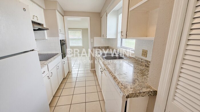 Building Photo - 2465 Highland Acres Dr