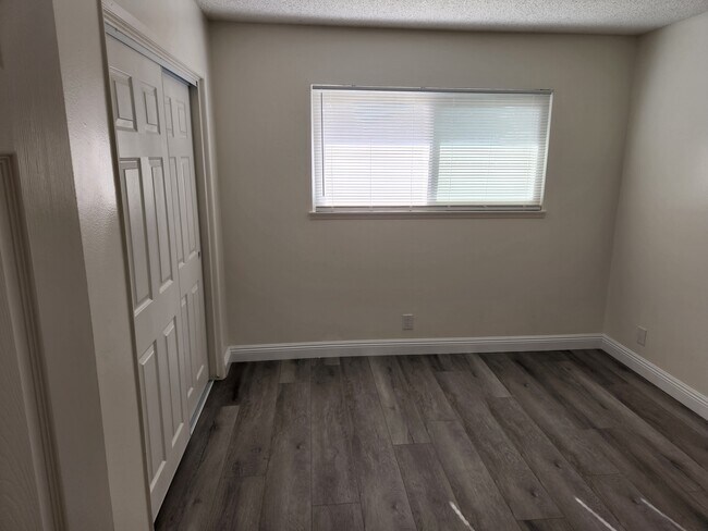 Bedroom 4 - 44325 Downsview Rd