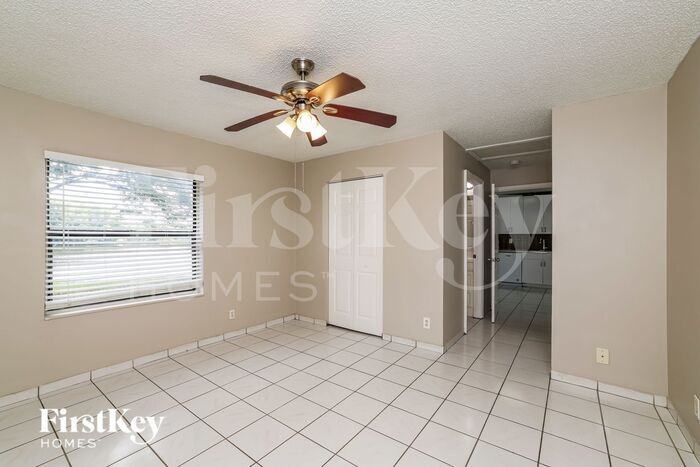 Building Photo - 5168 Edgecliff Ave