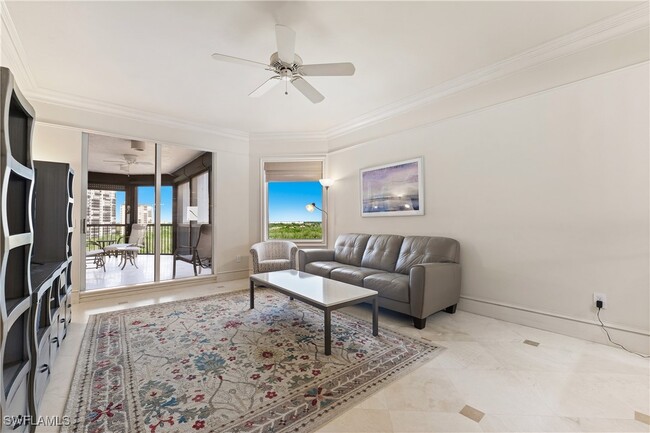 Building Photo - 8473 Bay Colony Dr