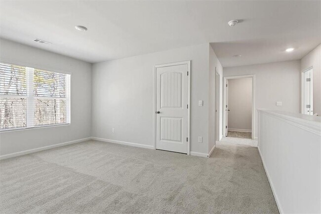 Building Photo - 460 Barnwood Ln