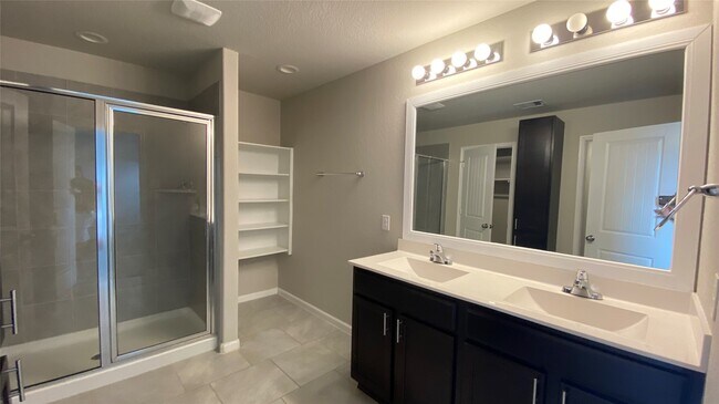 Building Photo - 29506 Breakwater Dr