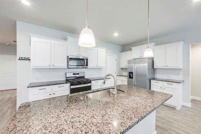 Building Photo - 1210 Cyprus Ln
