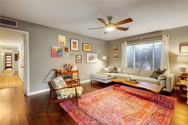 Building Photo - 7807 Lazy Ln