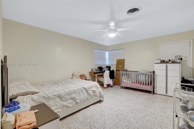 Building Photo - 2470 NE 182nd Terrace