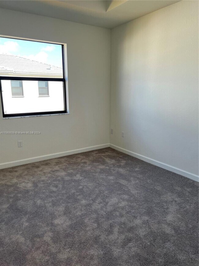 Building Photo - 13405 SW 287th Ter