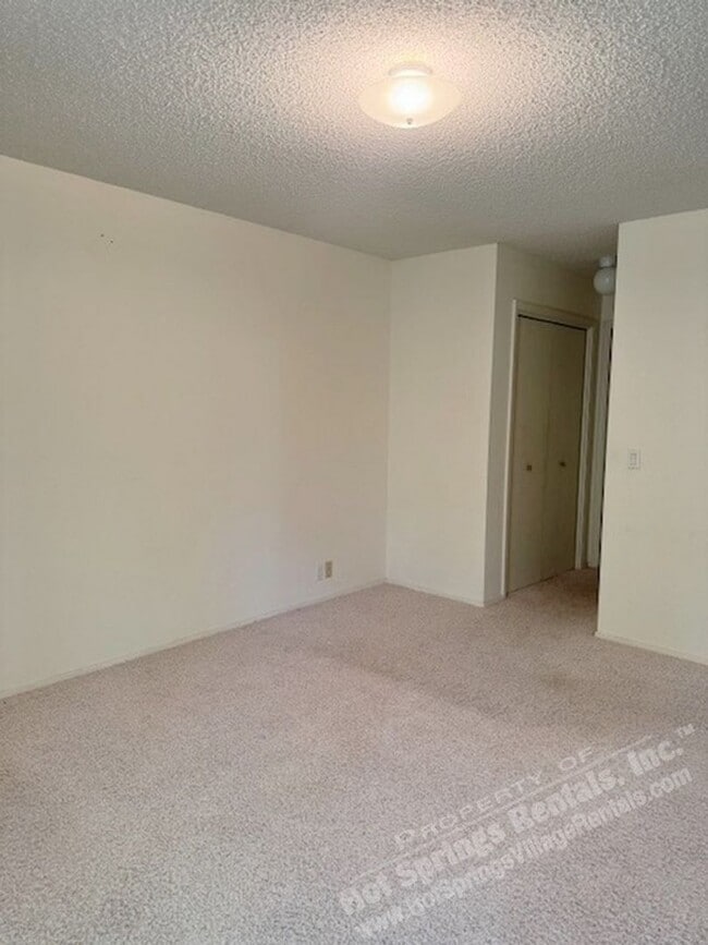 Building Photo - LaCoruna Courts | Townhome | Unfurnished
