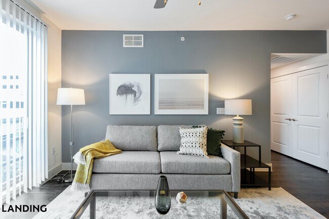 Building Photo - 501 Sarah Deel Dr