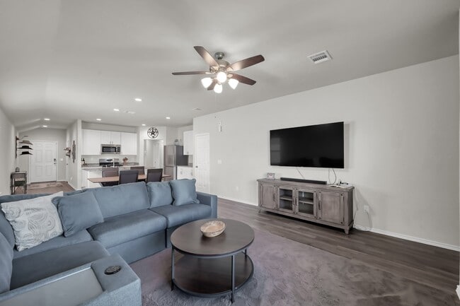 Building Photo - 25248 Pomegranate Pl