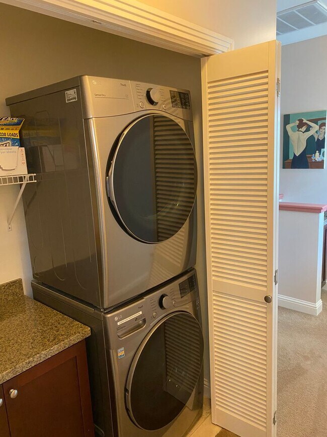 Building Photo - Experience Elevated Island Living in Prestigious Kai Malu, Wailea.