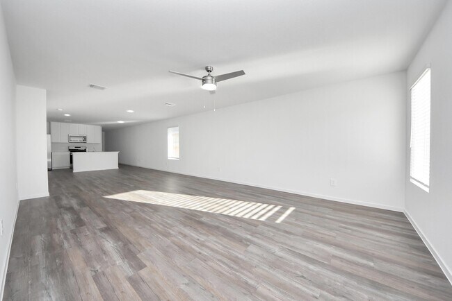 Building Photo - 14315 Leafy Willow Dr