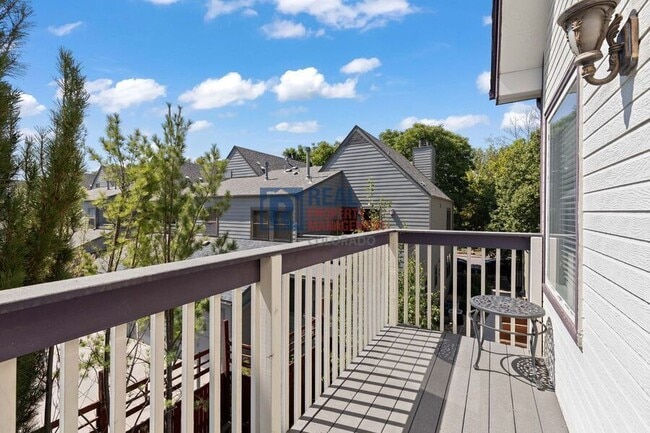 Building Photo - 88 W Irvington Pl