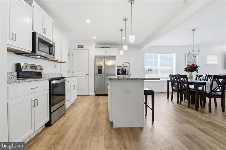 Building Photo - 7450 St Patrick Ct