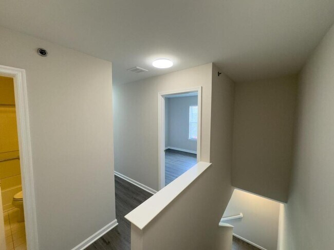 Building Photo - 942 Nittany Ct