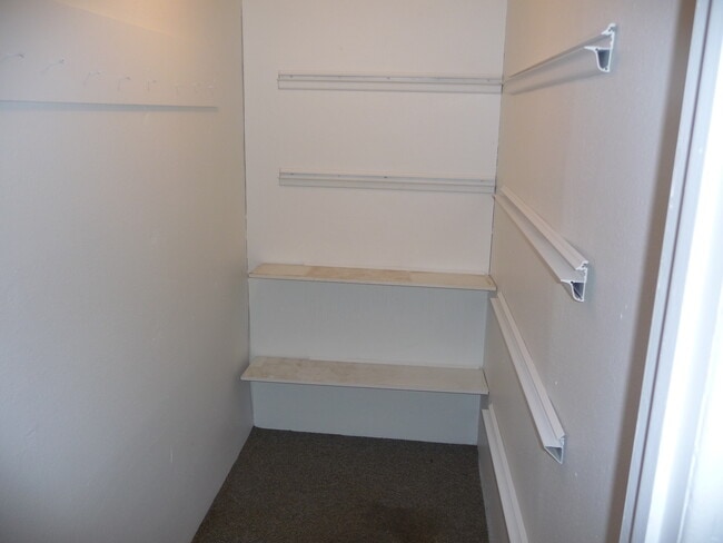 Building Photo - Oversized garage/shop